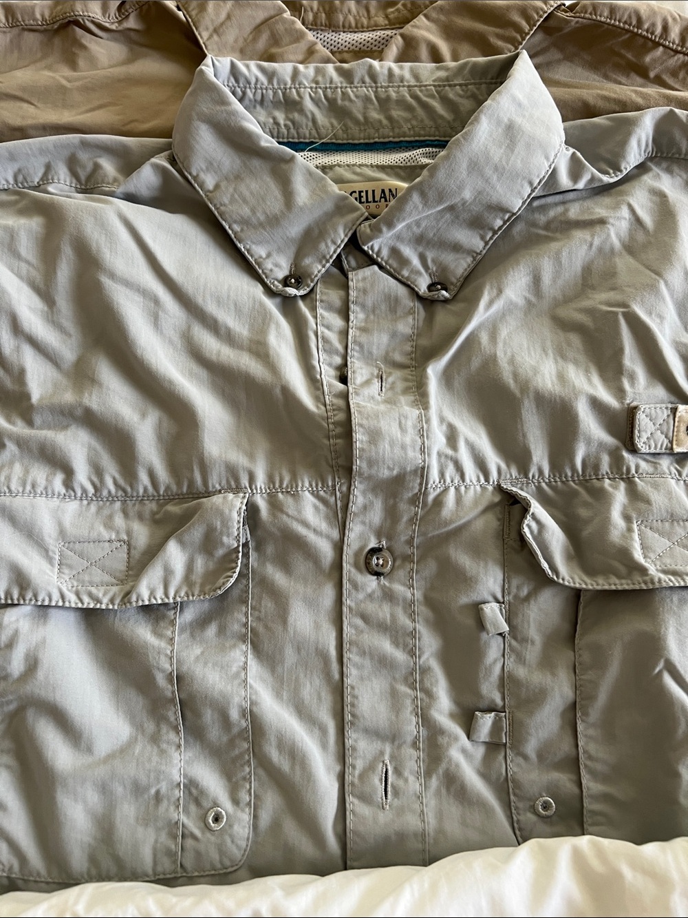 5 Magellan Outdoors Men's Button-Up Fishing Shirt in White and Tan - Picture 3 of 9